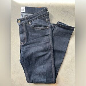 Duer Skinny Jeans